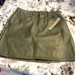 Tinseltown Leather Mini Skirt woman’s size 7